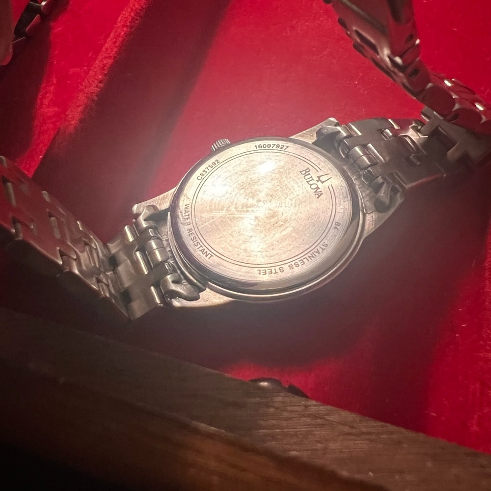 Bulova - Picture 4 of 6
